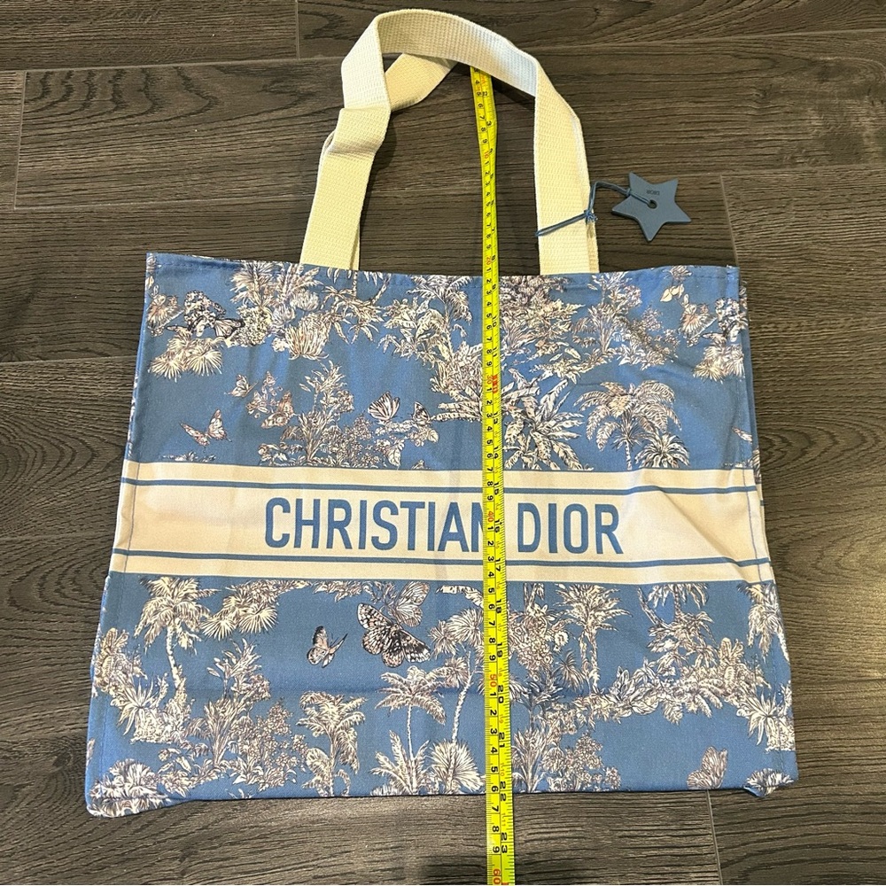Dior Beauty Cosmetics Gift Tote - Picture 6 of 9